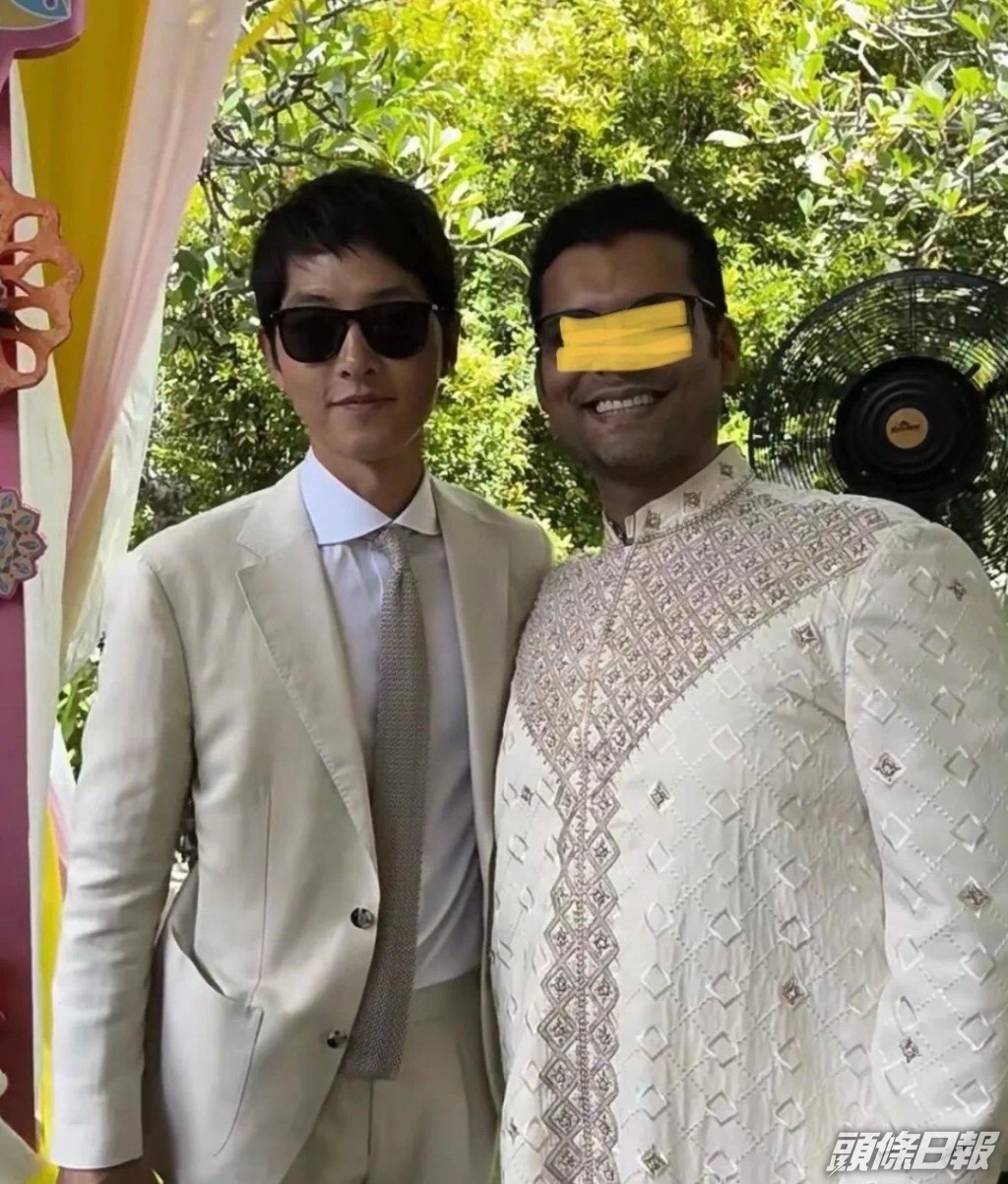 宋仲基似乎在女友的親友圈中好受歡迎。